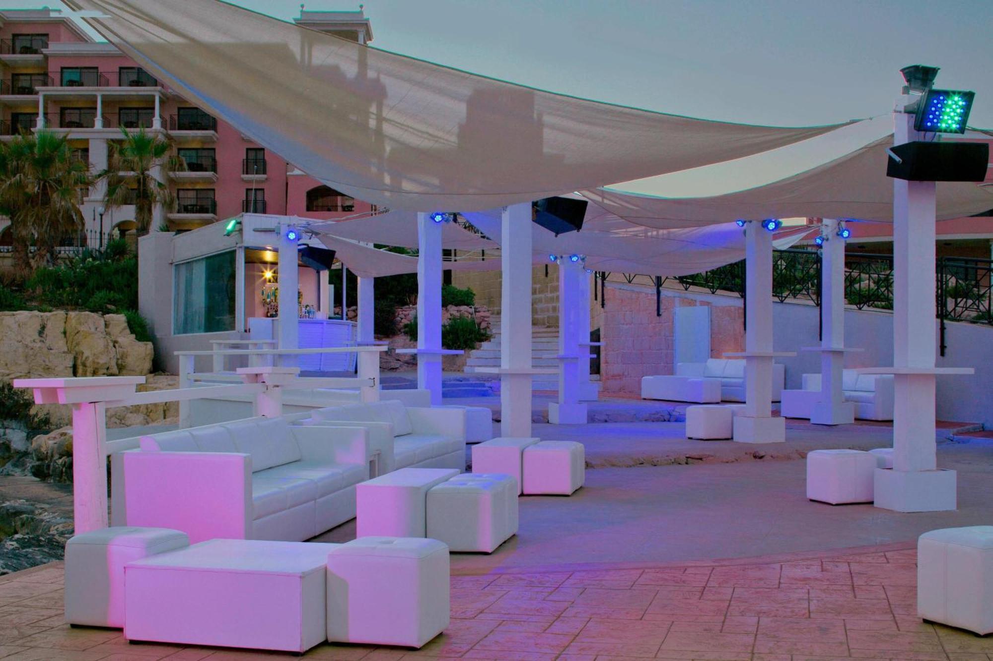 The Westin Dragonara Resort, Malta San Giuliano Esterno foto The club at sunset