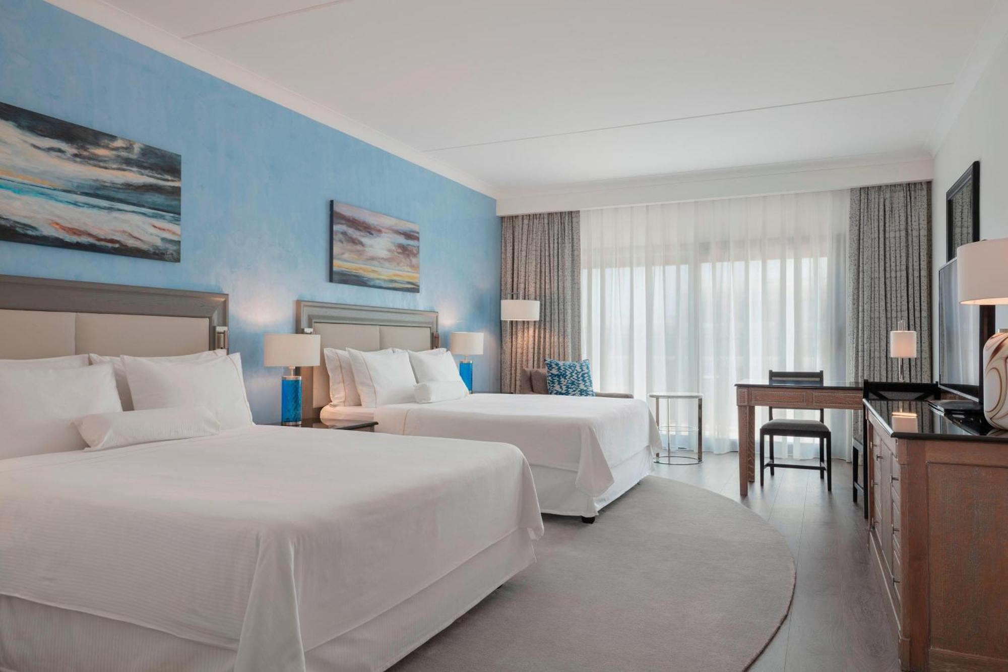 The Westin Dragonara Resort, Malta San Giuliano Esterno foto A typical guest room at the Hilton Garden Inn