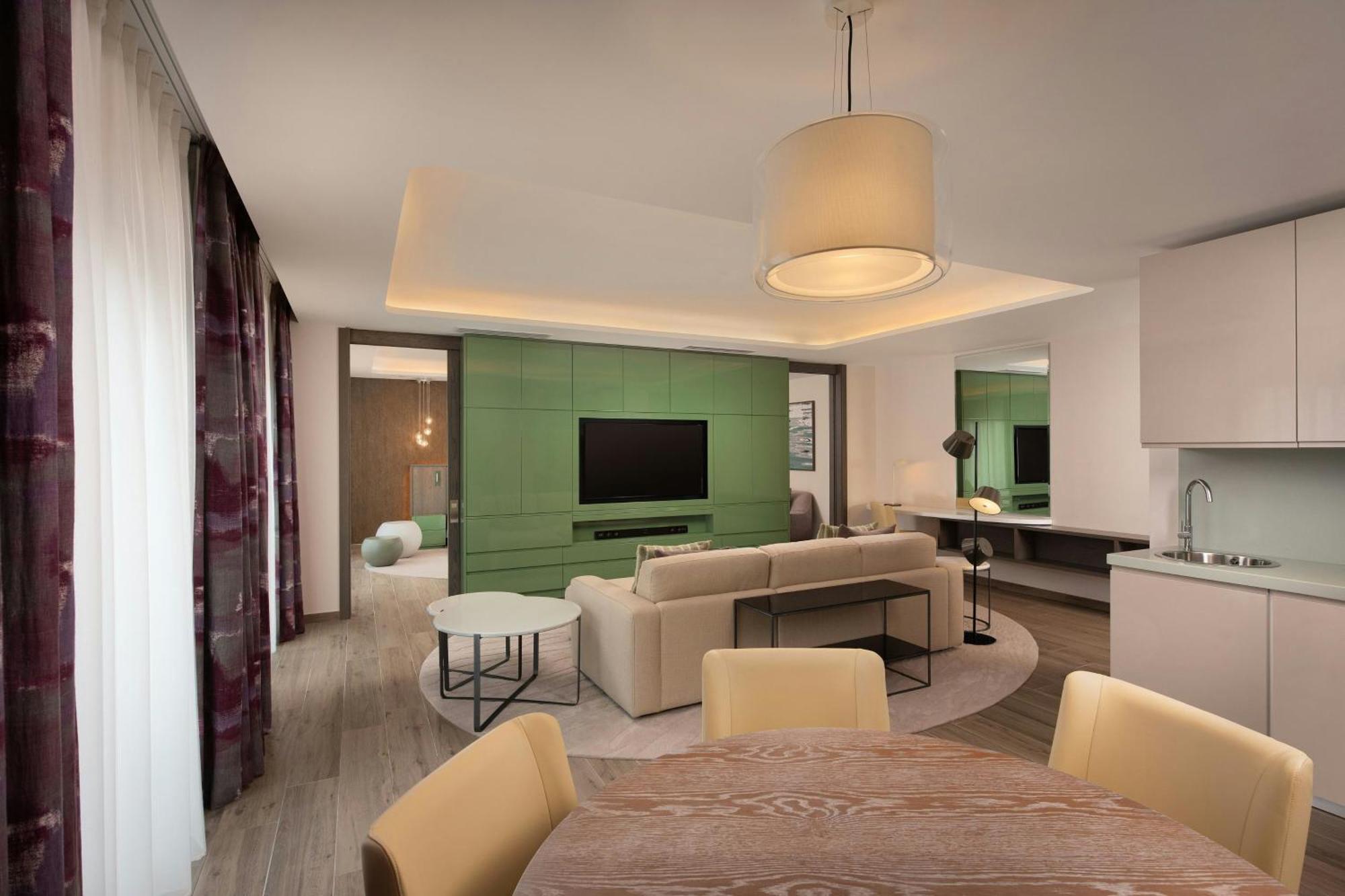 The Westin Dragonara Resort, Malta San Giuliano Esterno foto A suite at the hotel